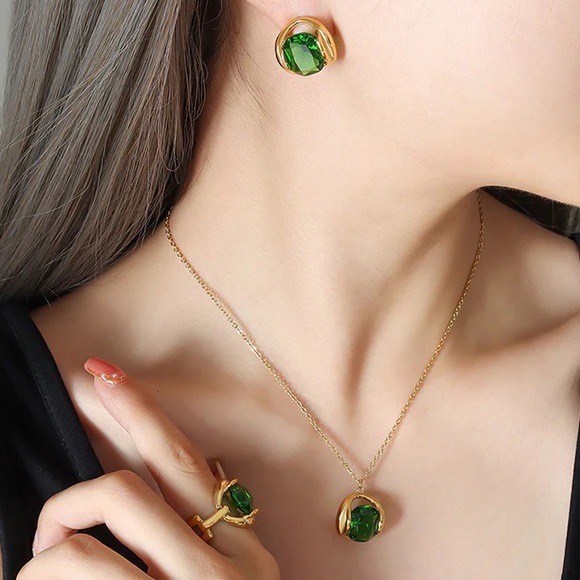 18K Gold Plated Swarovski Crystal Necklace*Green Emerald Necklace*CZ*ML - Picture 3 of 5